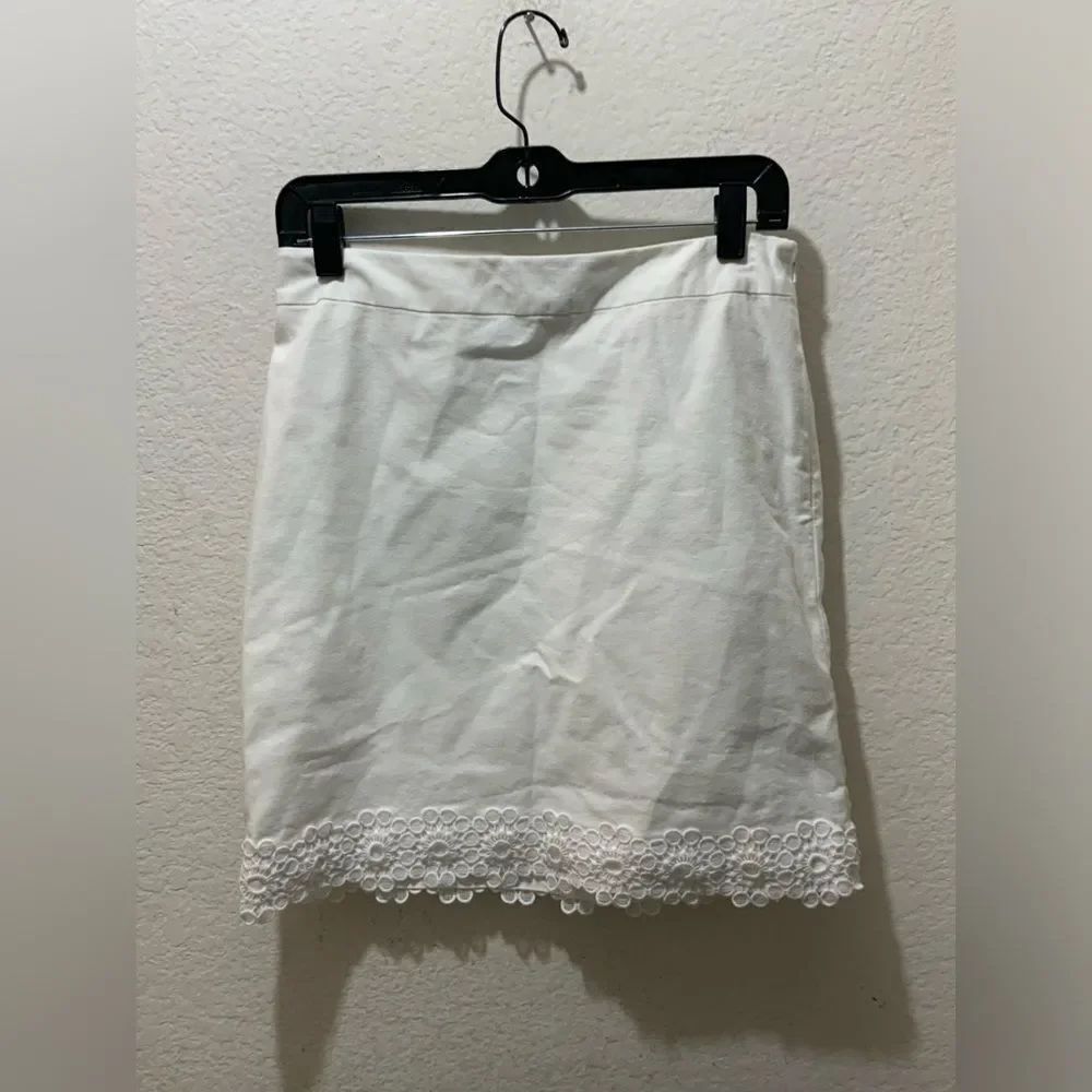 Talbots White Pencil Skirt Size 2 Cotton Crochet Hem Knee Length